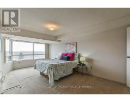 506 - 521 RIVERSIDE DRIVE - 19