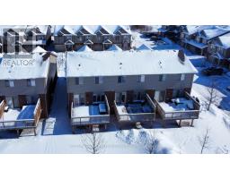 137 - 1061 EAGLETRACE DRIVE - 33