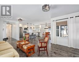 891 RIVERSIDE DRIVE - 9