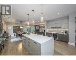 1 - 570 WINDERMERE ROAD - 13