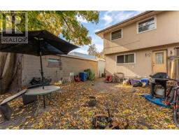 110/112 EUPHEMIA STREET N - 36