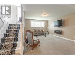 45 VILLAGE GATE CRESCENT - 21