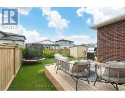 20 MONTGOMERY WAY - 32