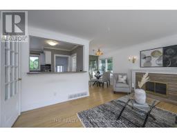 1367 COLLINGWOOD AVENUE - 23