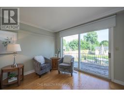 1367 COLLINGWOOD AVENUE - 25