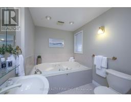 1367 COLLINGWOOD AVENUE - 31