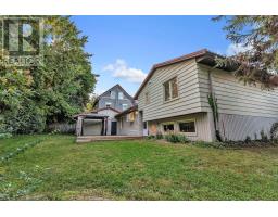 1096 COMMISSIONERS ROAD W - 35