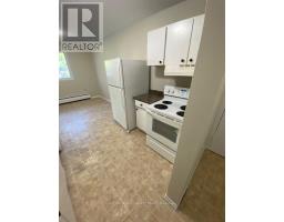 11 - 625 WONDERLAND ROAD S - 11