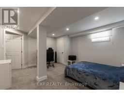 38 - 1478 ADELAIDE STREET N - 30