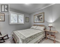 2 - 340 AMBLESIDE DRIVE - 22