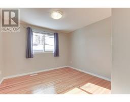 27 HARDING CRESCENT - 15