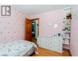 48 LYNN CRESCENT - 22