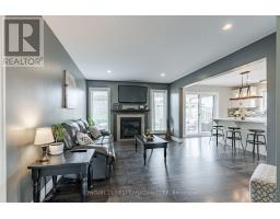 181 GILMOUR DRIVE - 6