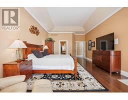 920 LAKESHORE ROAD - 16