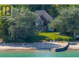 920 LAKESHORE ROAD - 42