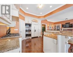 920 LAKESHORE ROAD - 9
