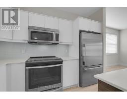 81 - 1040 CORONATION DRIVE - 10