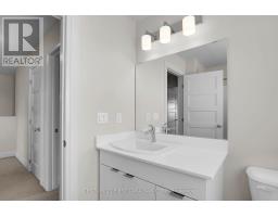 81 - 1040 CORONATION DRIVE - 18
