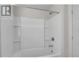 81 - 1040 CORONATION DRIVE - 19