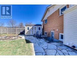 99 DOWNING CRESCENT - 24