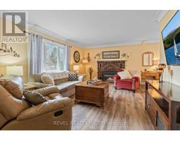 496 DEVONSHIRE AVENUE - 12
