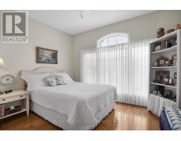 86 CALVERT LANE - 18