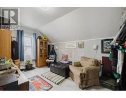 245 SYDENHAM STREET E - 14