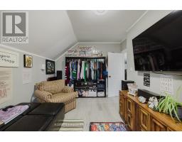 245 SYDENHAM STREET E - 16