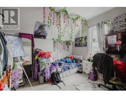 245 SYDENHAM STREET E - 17