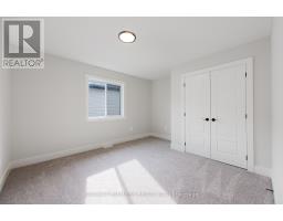 1689 BRAYFORD AVENUE - 32
