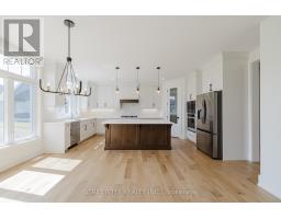 877 EAGLETRACE DRIVE W - 16