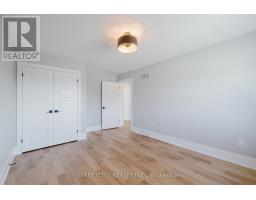 877 EAGLETRACE DRIVE W - 32