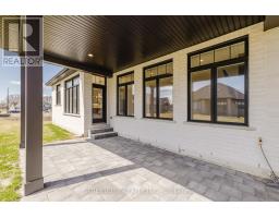 877 EAGLETRACE DRIVE W - 43