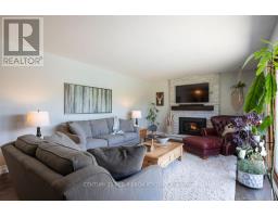 218 RIVERVIEW DRIVE - 22