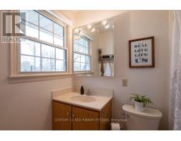 218 RIVERVIEW DRIVE - 36