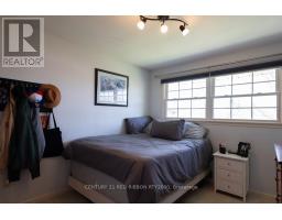 218 RIVERVIEW DRIVE - 38