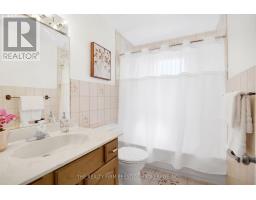 80 VIRGINIA CRESCENT - 23