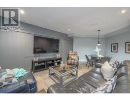 39 VIOLET COURT - 25