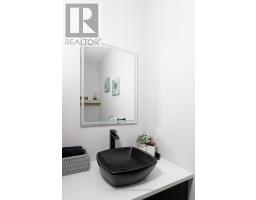 62 CRESTVIEW DRIVE - 18