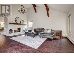 7 THISTLE COURT - 20