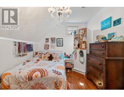 103 RICHMOND STREET S - 32