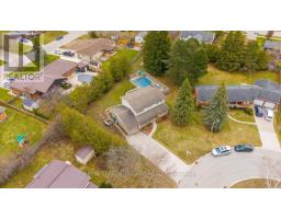 21 SHERWOOD CRESCENT - 1