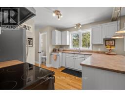21 SHERWOOD CRESCENT - 17