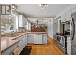 21 SHERWOOD CRESCENT - 18