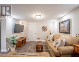 21 SHERWOOD CRESCENT - 24