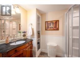 21 SHERWOOD CRESCENT - 27