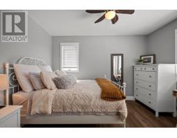 21 SHERWOOD CRESCENT - 35