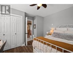 21 SHERWOOD CRESCENT - 36