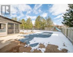 21 SHERWOOD CRESCENT - 39