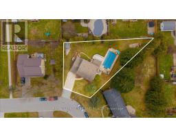 21 SHERWOOD CRESCENT - 4